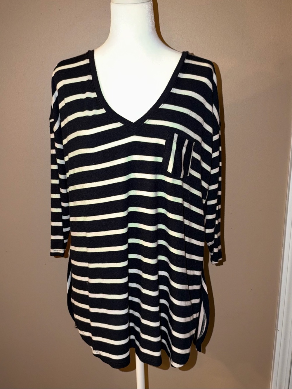 Lane Bryant Striped V-Neck Pocket Top Tunic Size 14/16